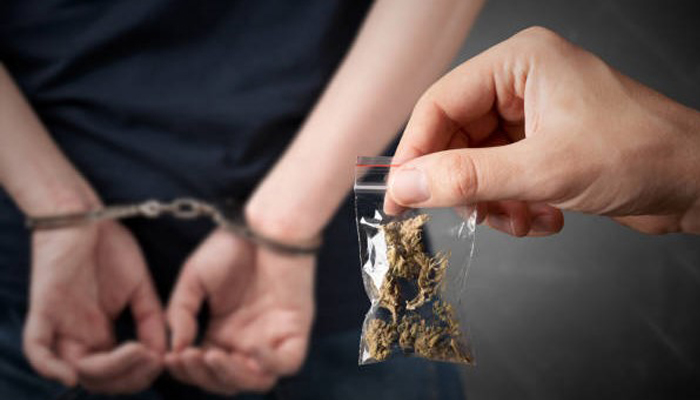  Uyuşturucu madde ticaretinde delilin hükme esas alınamaması