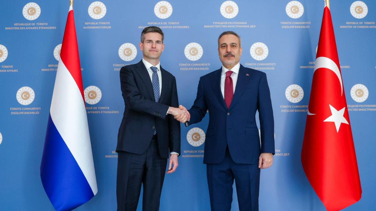 Bakan Fidan, Hollandalı mevkidaşı ile görüştü
