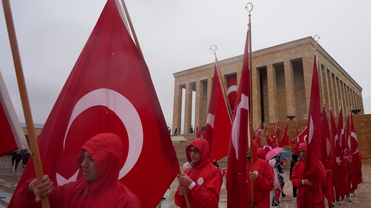 Devlet erkanı Anıtkabir'i ziyaret etti