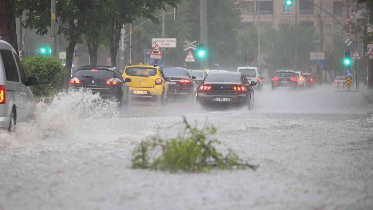 2 il için sarı uyarı: Kuvvetli yağışa dikkat