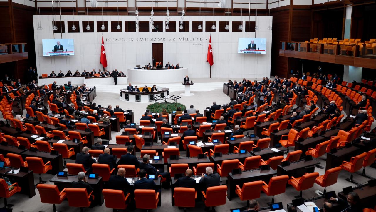Meclis raporunda 'akran zorbalığı' uyarısı: Milli güvenlik meselesi olarak ele alınmalı