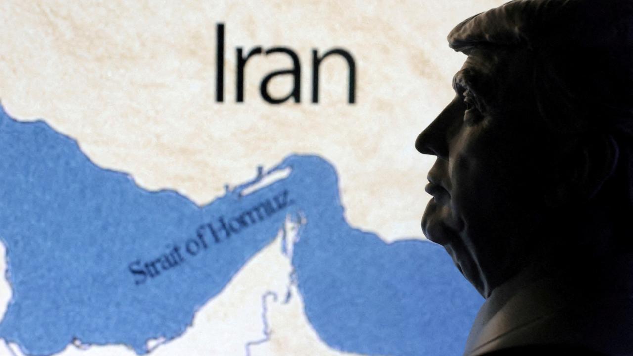 ABD, Hürmüz Boğazı'nda mahsur kalan bazı gemilerin geçişlerine destek verecek