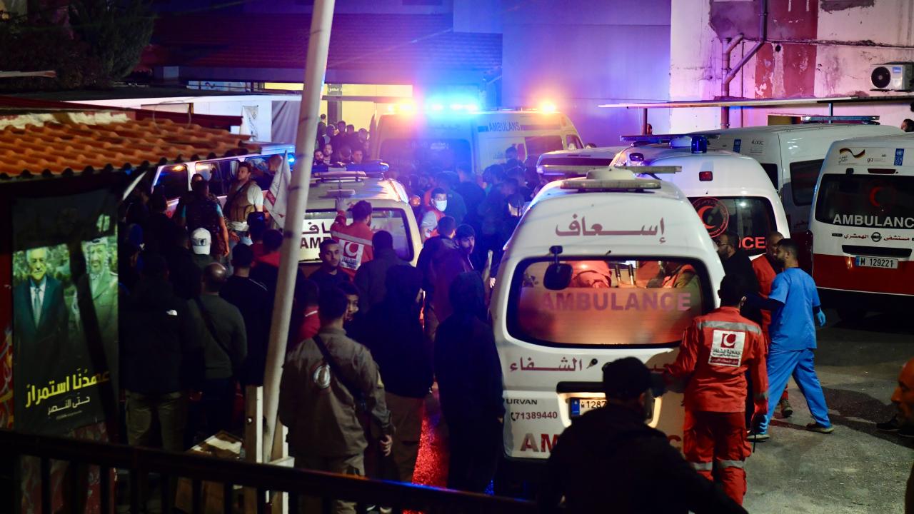 Katil İsrail'in Lübnan'ın güneyinde ateşkese rağmen düzenlediği saldırıda 3 kişi öldü