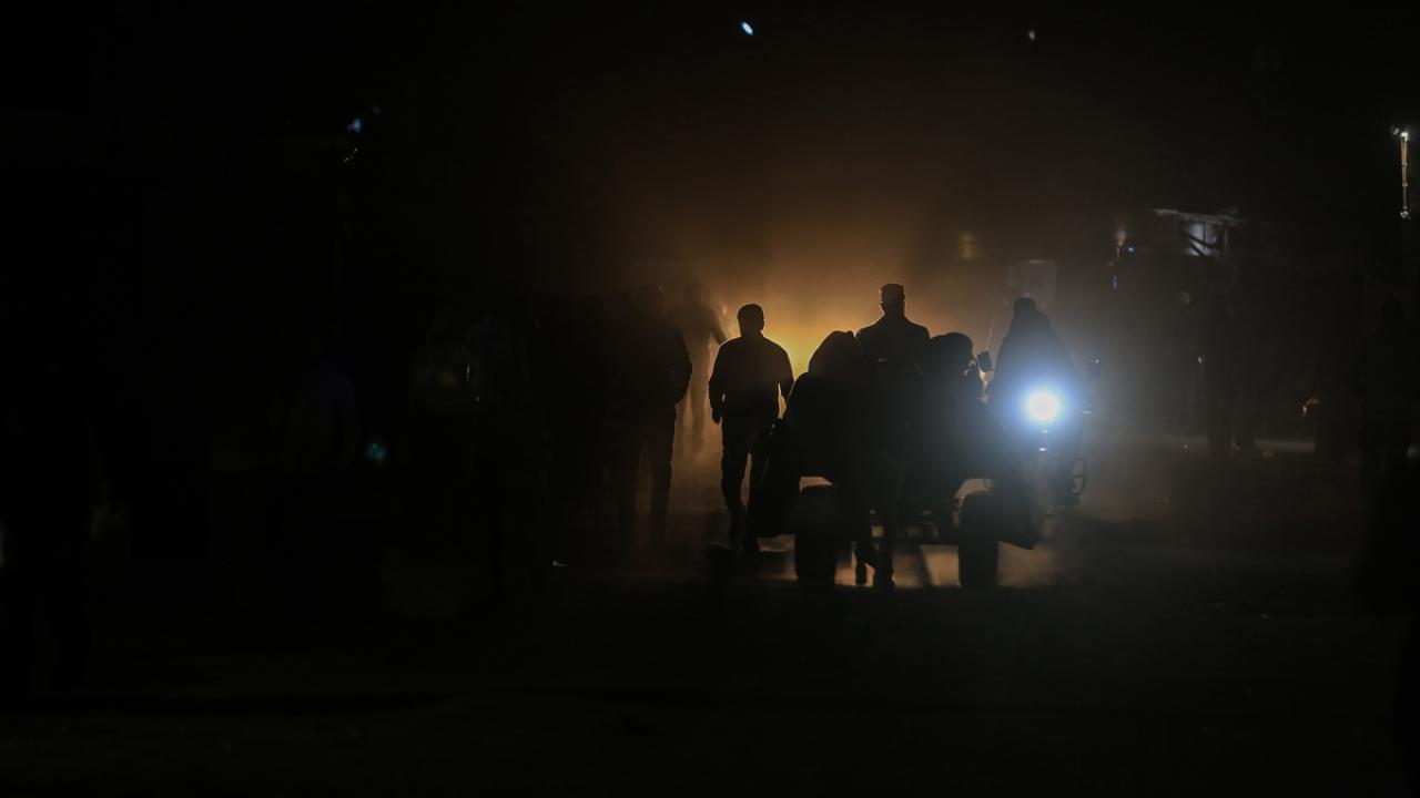 Katil İsrailin Gazzeye düzenlediği saldırıda 3ü çocuk 5 Filistinli hayatını kaybetti