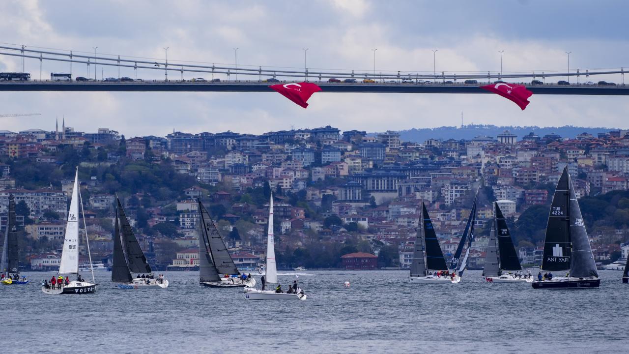 Cumhurbaşkanlığı 7. Uluslararası Yat Yarışları'nda Ulusal Egemenlik Kupası başladı