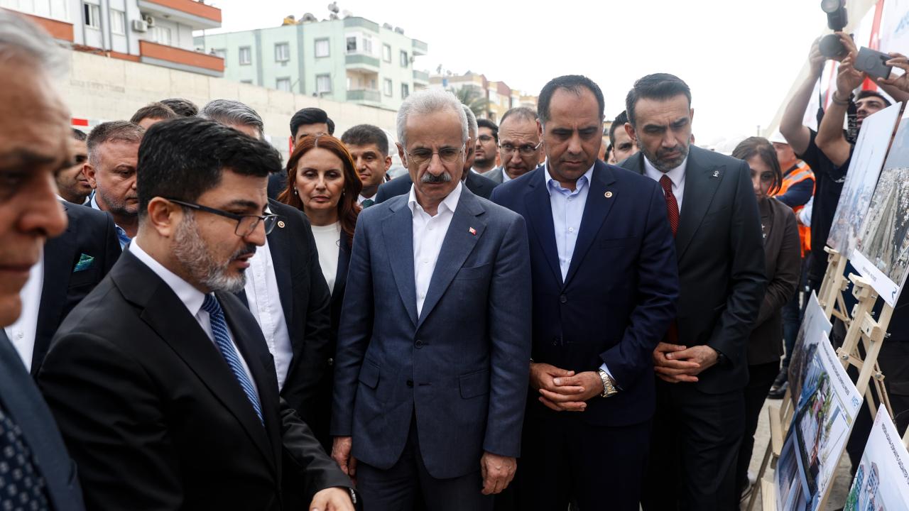Bakan Uraloğlu, MersinAdanaOsmaniyeGaziantep Hızlı Tren Projesi'ni inceledi