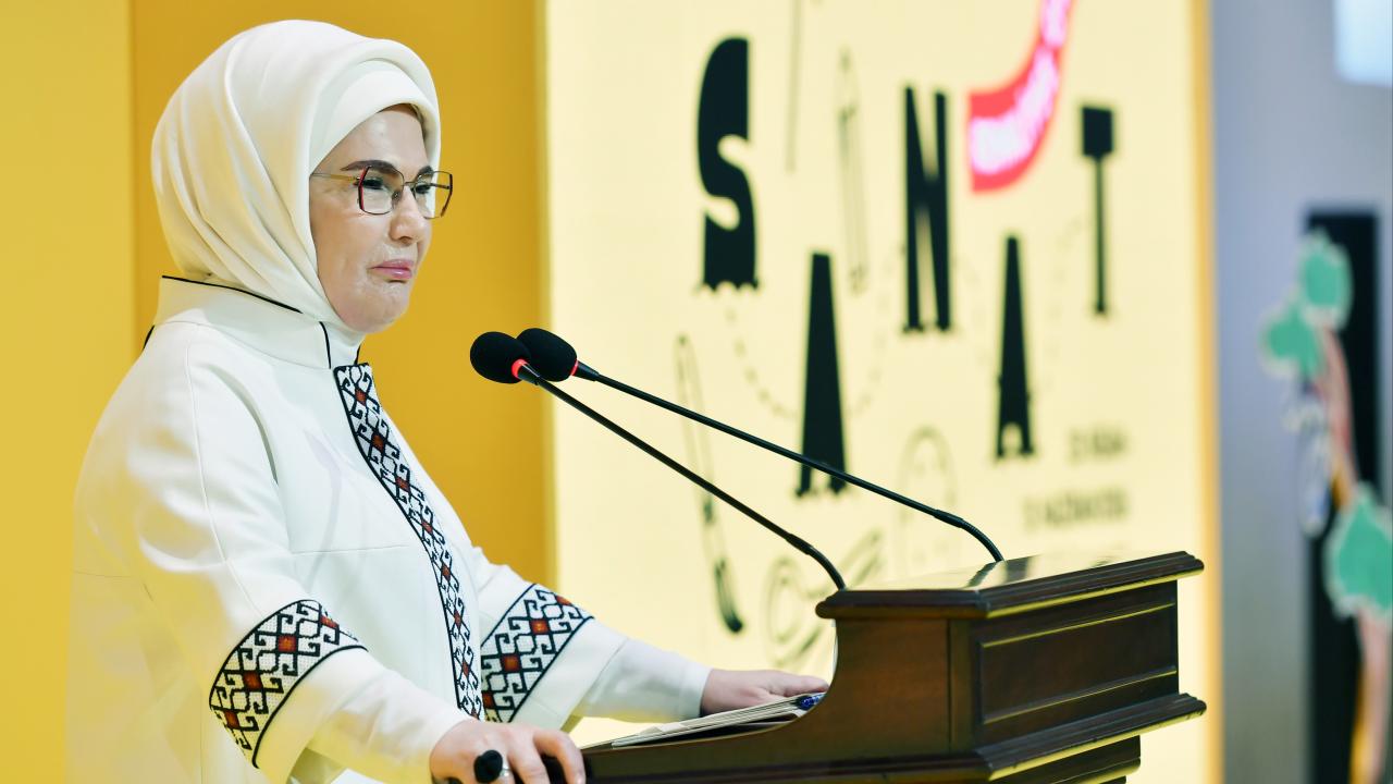 Emine Erdoğan: Küreselleşmenin kültürleri tek potada eritme gibi bir yan tesiri var