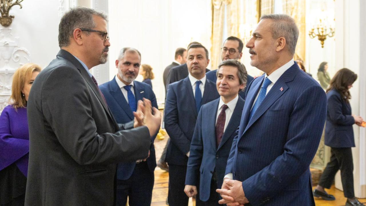 Bakan Fidan, İngiltere'de Türk iş insanlarıyla buluştu