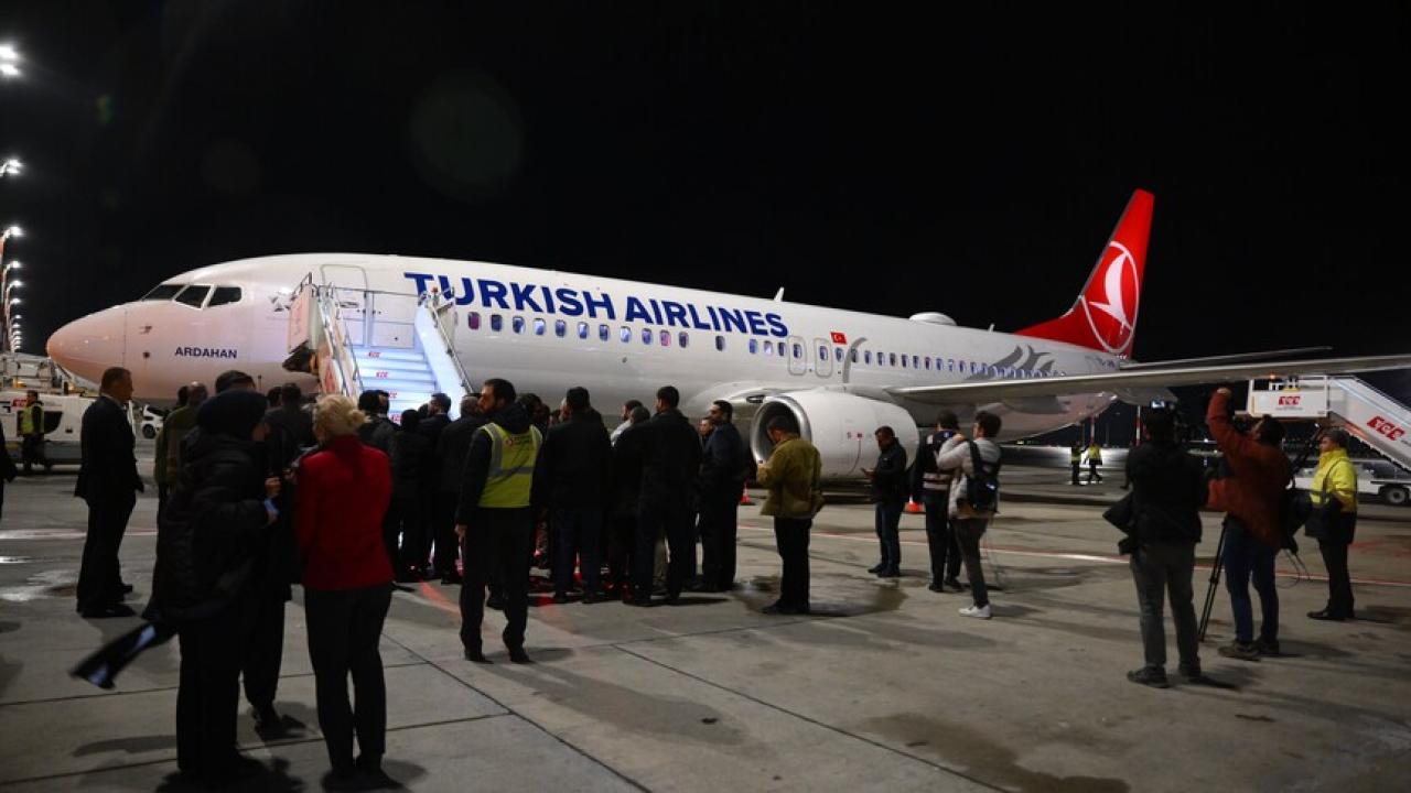 İsrail'in alıkoyduğu Türk aktivistler yurda döndü