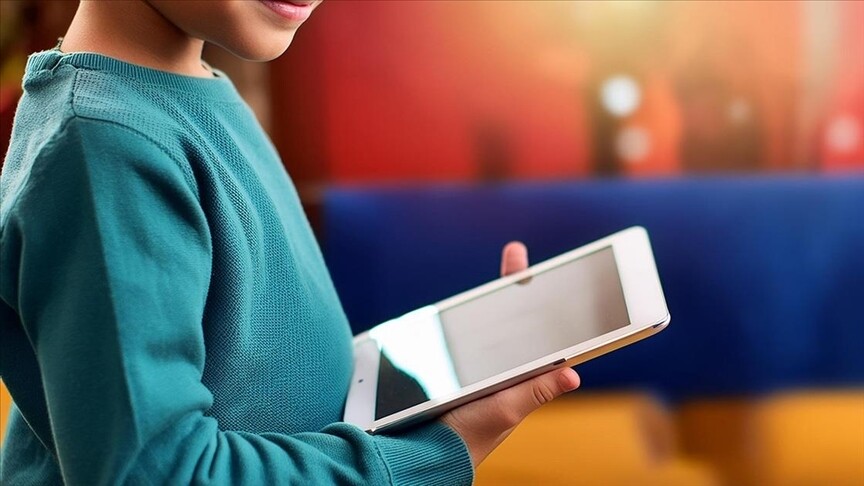 Uzmanlar çocuklara yönelik "sosyal medya düzenlemesi"ni değerlendirdi