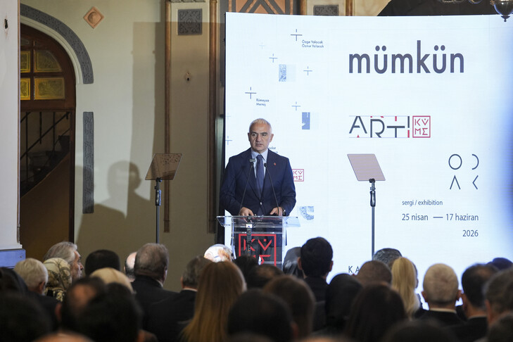 Bakan Ersoy: Karaköy Palas'ın insanları yine kültür ve sanatla kucaklayacak olmasını bilmek çok değerli