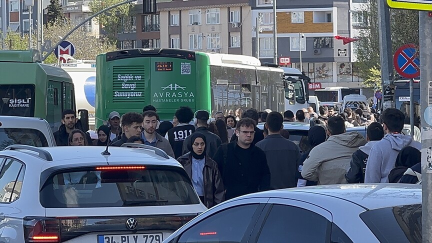 İstanbul'da metro hattındaki çalışma yoğunluğa neden oldu