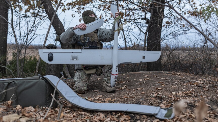 Küresel askeri harcamalar geçen yıl yaklaşık 2,9 trilyon dolarla rekor tazeledi