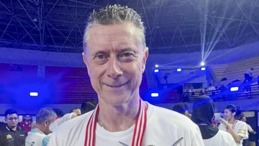 Türk antrenör Bülent Karslıoğlu, Endonezya'da üst üste ikinci şampiyonluğu yaşadı