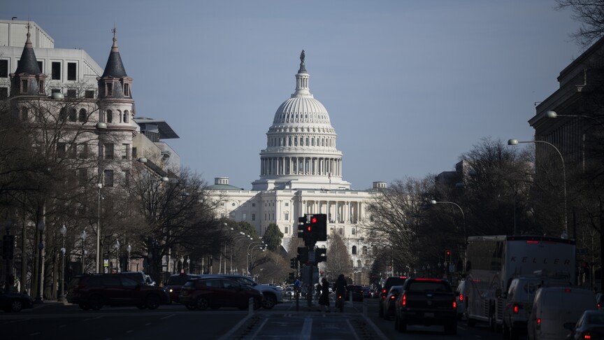 ABD Kongre üyeleri, Çinli araba üreticilerinin ülke pazarına erişimine izin vermemesi için Trump'a çağrı yaptı