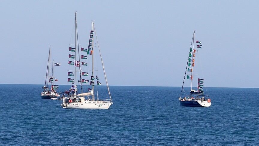 Yunanistan'da muhalefet, hükümetten Küresel Sumud Filosu'nun engelsiz geçişini sağlamasını istedi