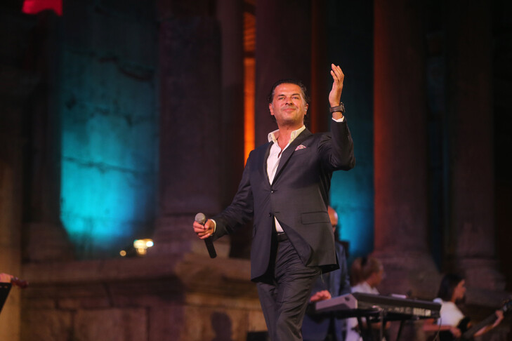 Ünlü sanatçı Ragheb Alama, Türkiye'deki ilk konserini haziranda verecek