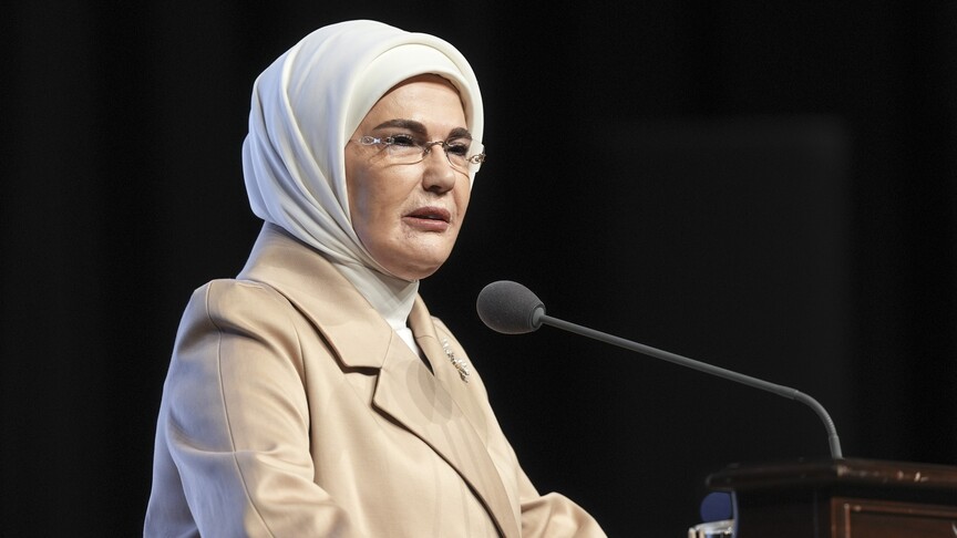 Emine Erdoğan'dan Dünya Ebeler Günü'ne ilişkin paylaşım