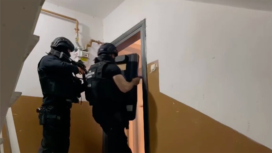 İstanbul'da terör örgütü DEAŞ operasyonunda 11 zanlı yakalandı
